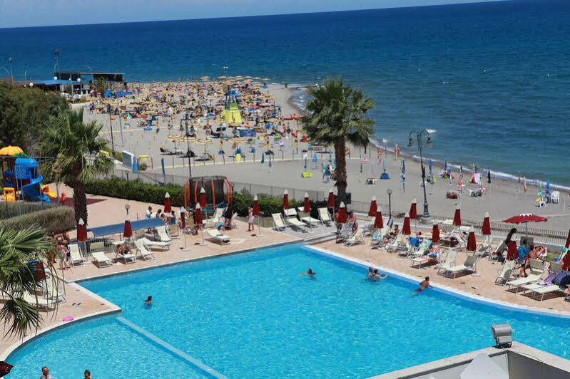 Hotel Club Esse Costa Dello Jonio Mandatoriccio Marina Exterior foto